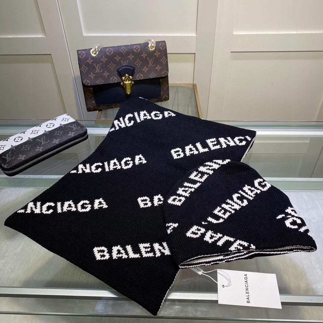 balenciaga hat and echapres set s_127a5ab2